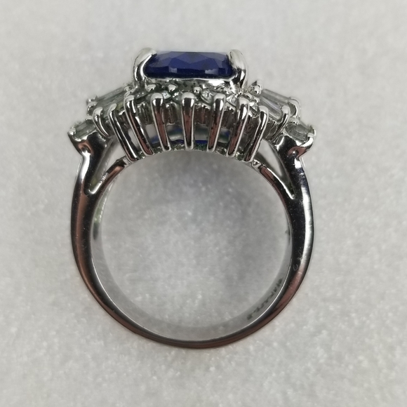 Ariella Sapphire Blue Crystal Cocktail Ring size 7 - Picture 4 of 6